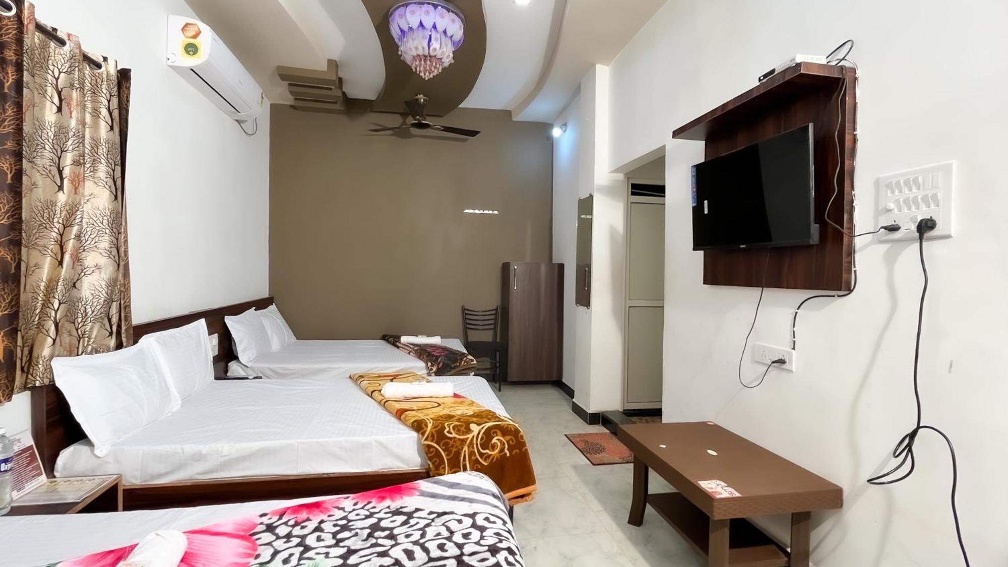 Hotel Rudraksh ウッジャイン エクステリア 写真