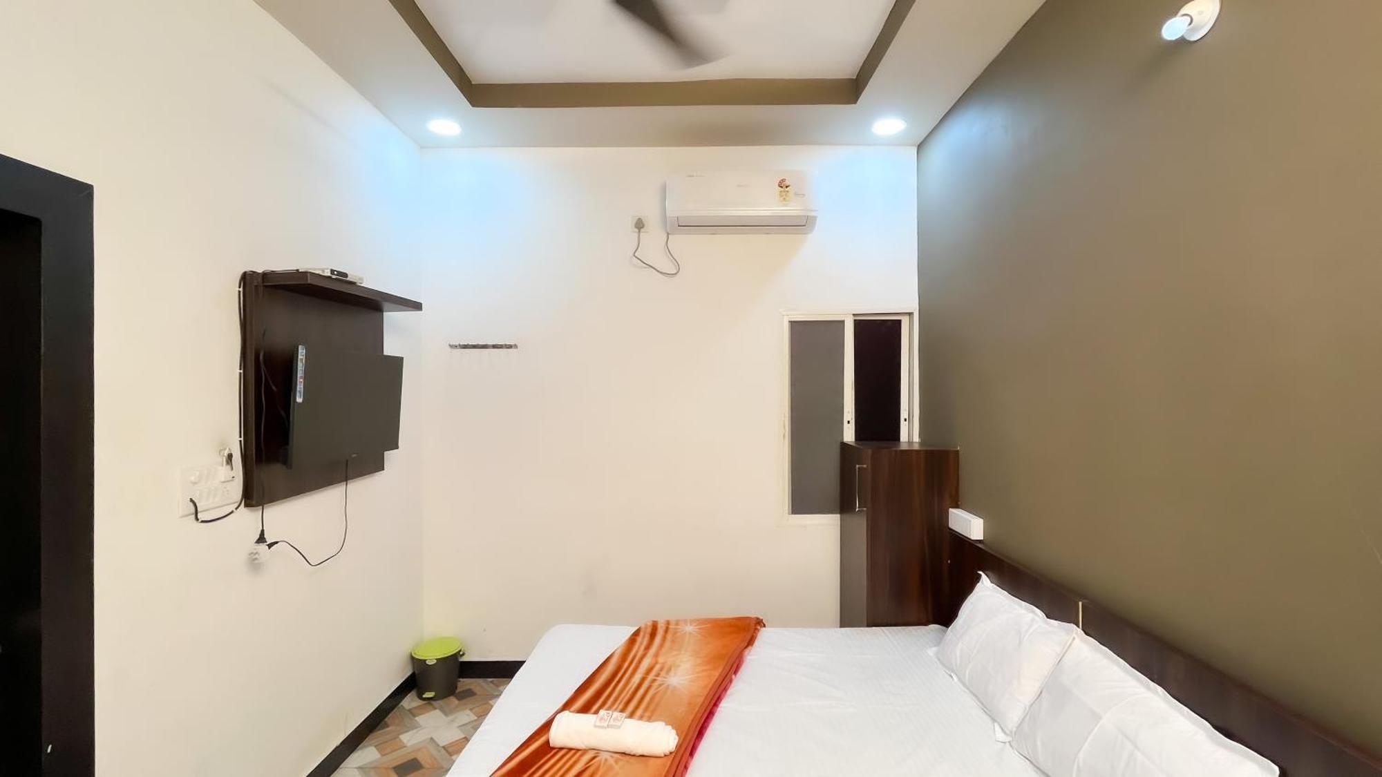 Hotel Rudraksh ウッジャイン エクステリア 写真